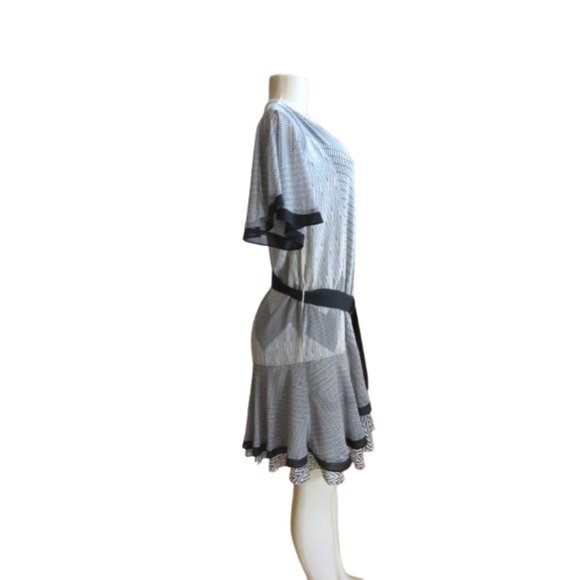 Reiss Hannah Zig Zag Print Tiered Dress, Black/Neutral in size 6 - Picture 6 of 9